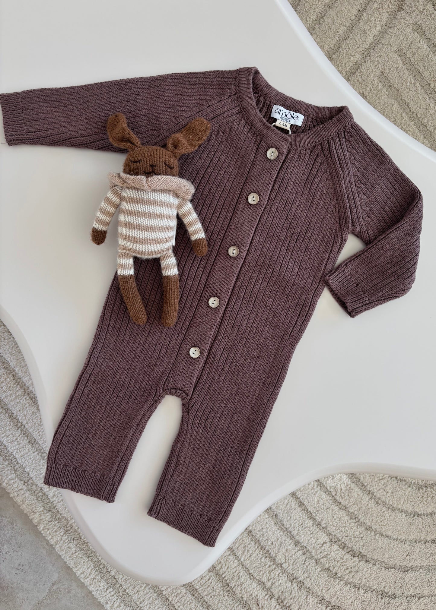 Rippenstrick Strampler in Mocha