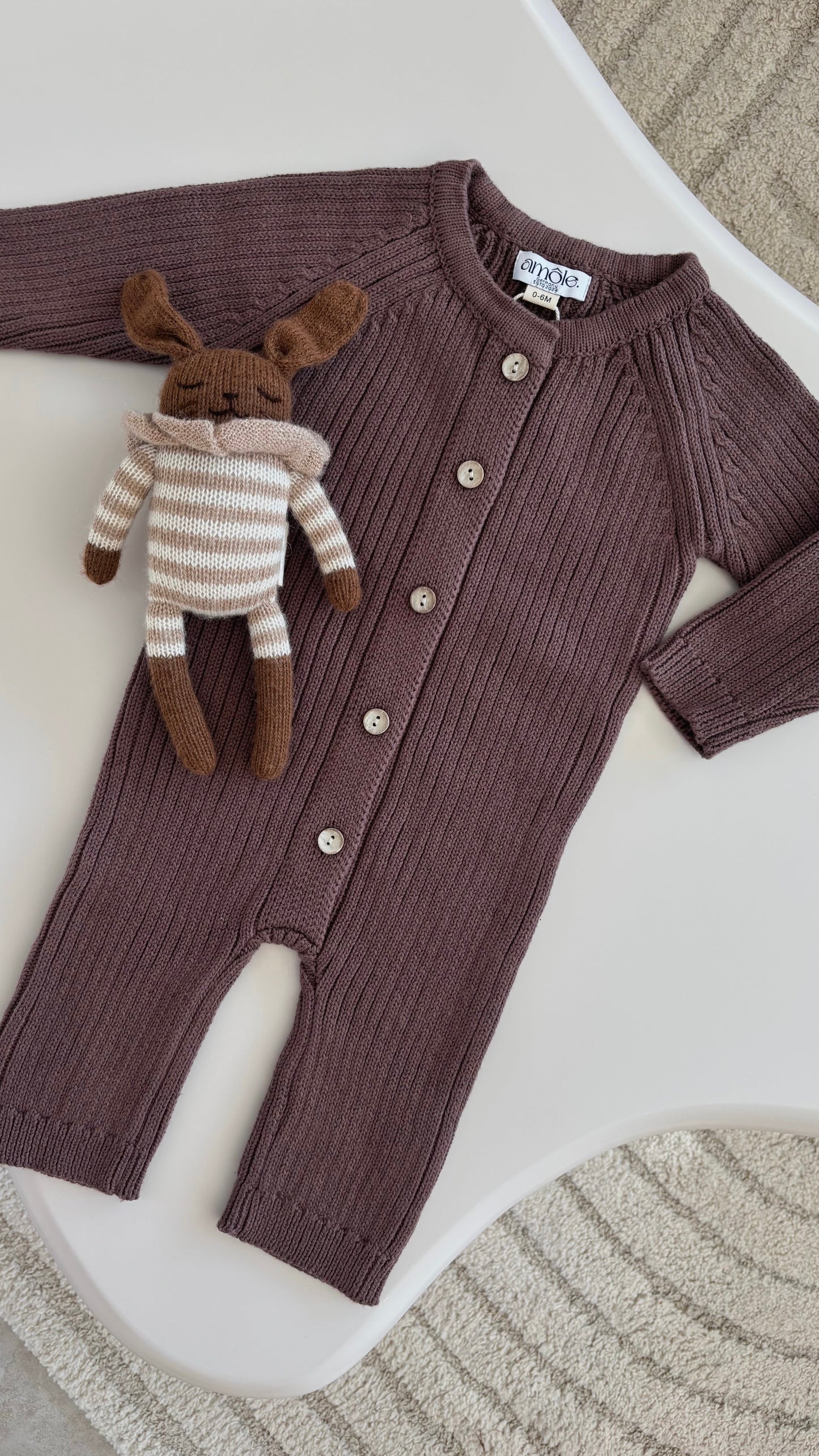 Rippenstrick Strampler in Mocha