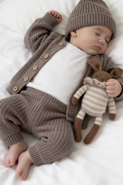 Strickjacke - Hello, I'm new here - in Taupe